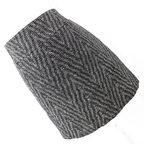 ANN TAYLOR LOFT! WOOL BLEND NUBBY FINISH, BLACK & WHITE TWEED SKIRT! SZ 6 - Picture 8 of 8